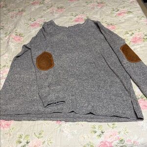 Chic Soul Heather Gray Sweatshirt with Tan Elbow Patches